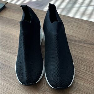 Steve Madden Black Fabric Upper Shoes